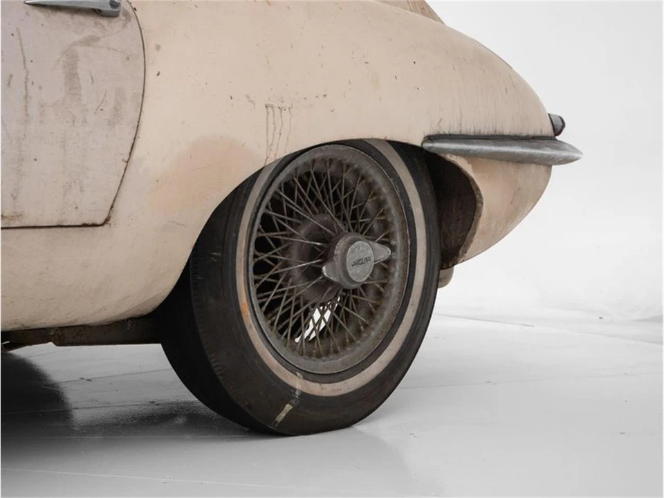 1963 Jaguar E-Type Series 1 - Image 14 of 31