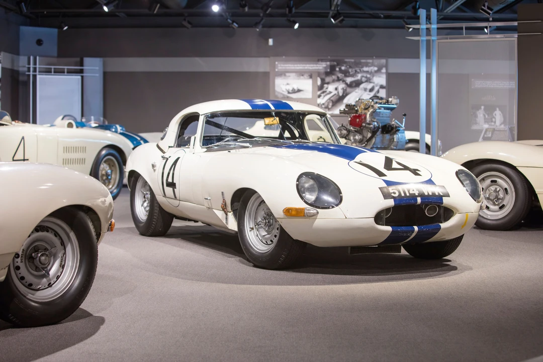1963 Jaguar E-Type Lightweight - Image 10 of 31