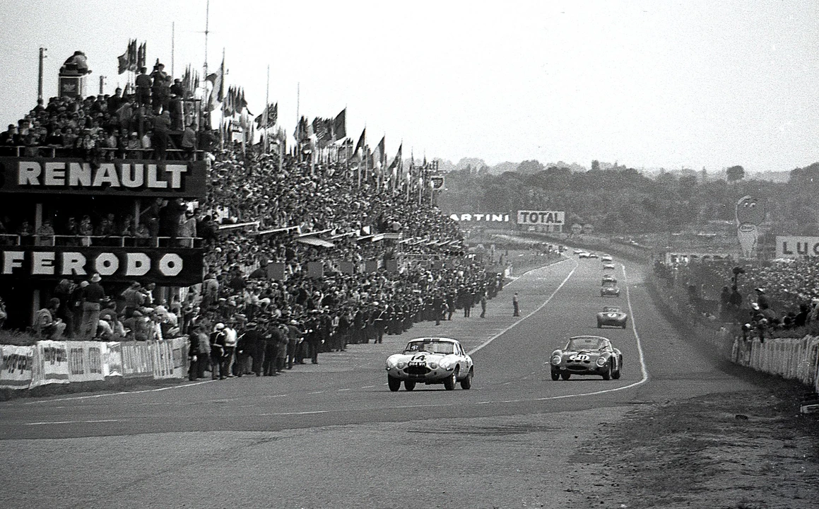 1963 Jaguar E-Type Lightweight - Image 5 of 31