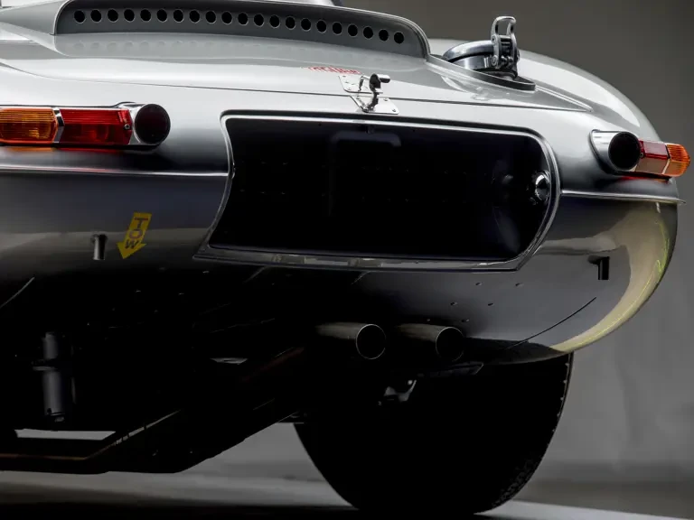 1963 Jaguar E-Type Lightweight - Image 27 of 31