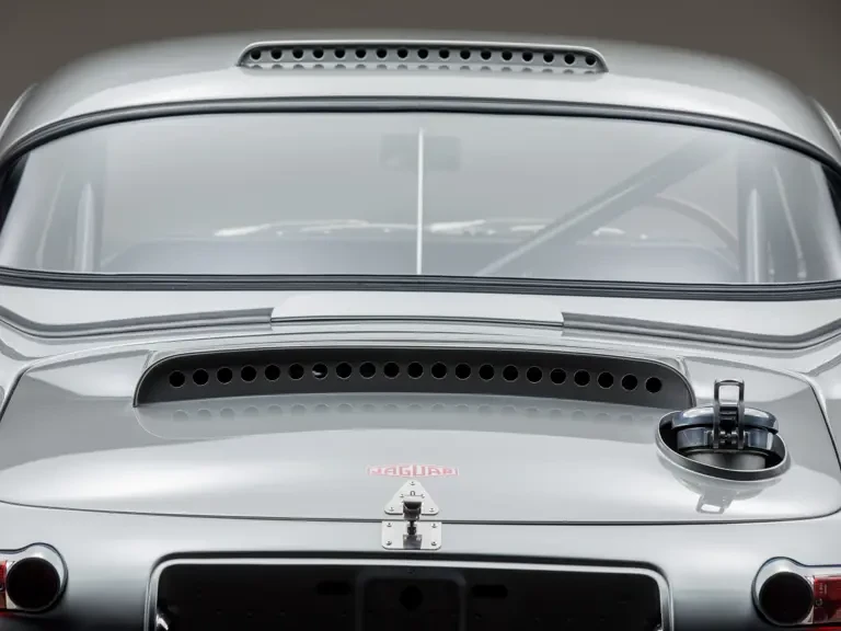 1963 Jaguar E-Type Lightweight - Image 20 of 31