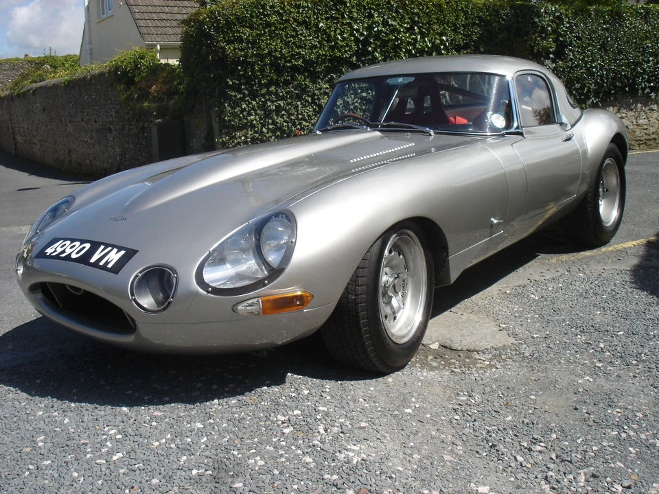 1963 Jaguar E-Type Lightweight - Image 6 of 12