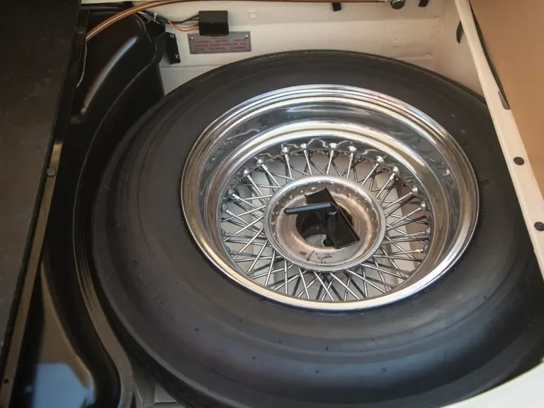 1963 Jaguar E-Type Series 1 - Image 15 of 17