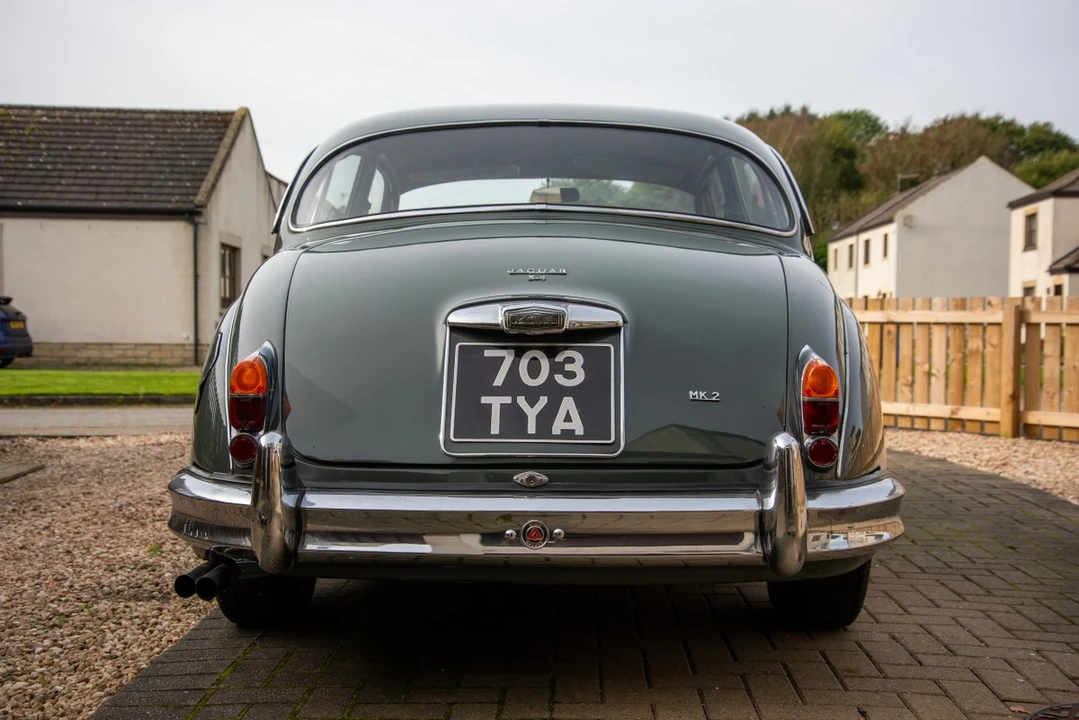 1963 Jaguar Mark II - Image 9 of 30