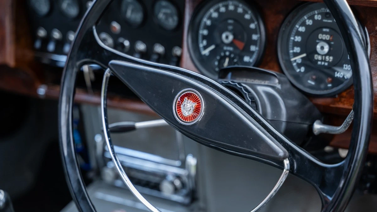 1963 Jaguar Mark II - Image 16 of 30