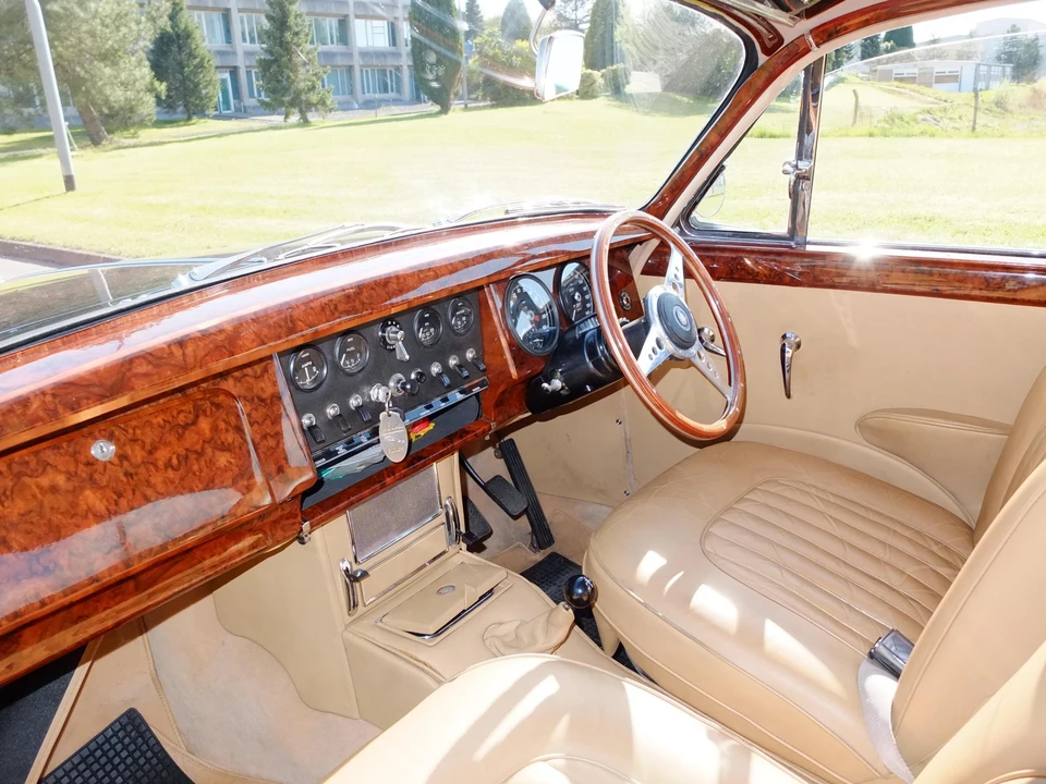 1963 Jaguar Mark II - Image 2 of 3