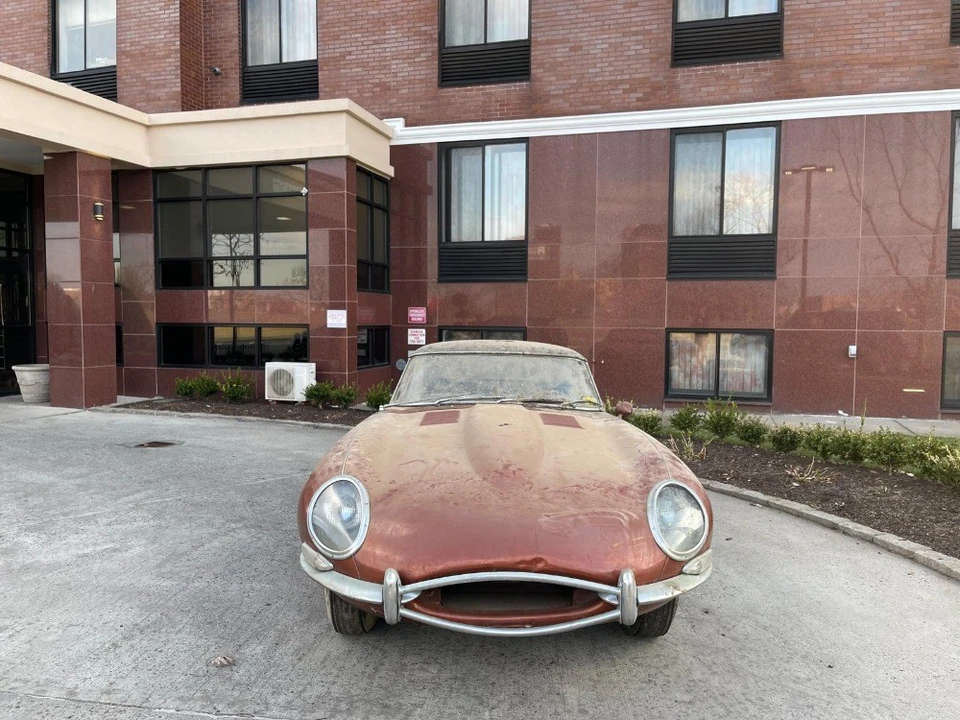 1963 Jaguar E-Type Series 1 - Image 2 of 5