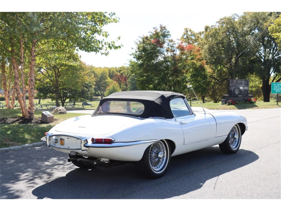 1963 Jaguar E-Type Series 1 - Image 5 of 8