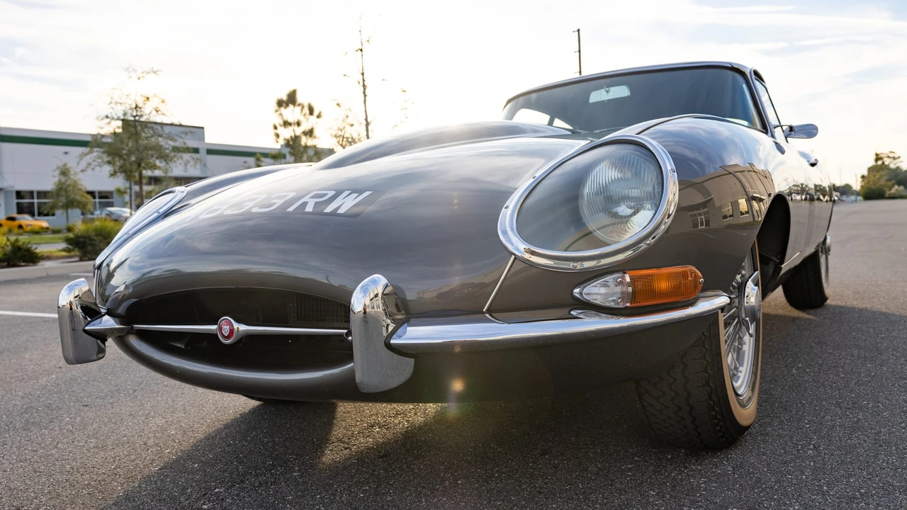 1963 Jaguar E-Type Series 1 - Image 8 of 31