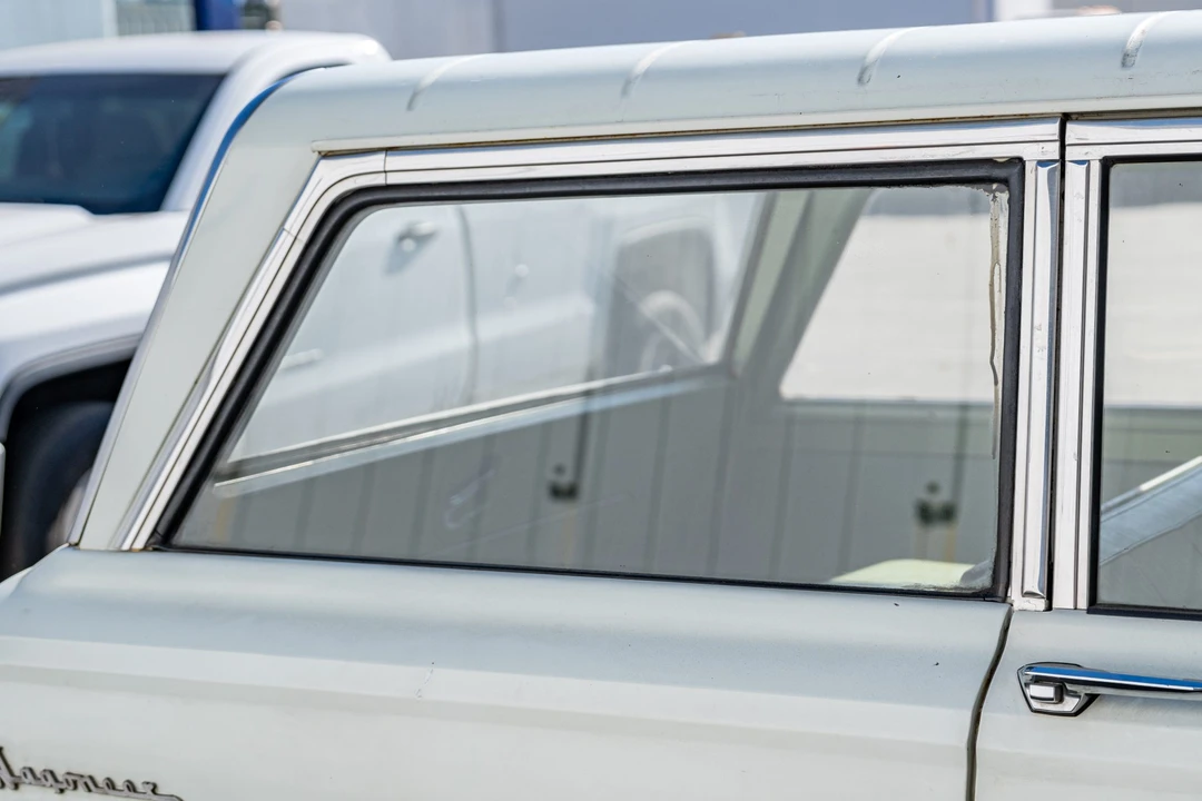 1963 Jeep SJ Wagoneer - Image 21 of 31