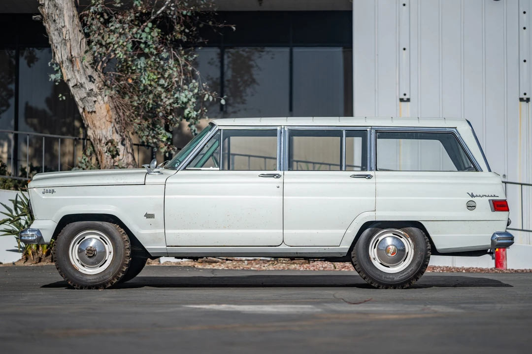 1963 Jeep SJ Wagoneer - Image 8 of 31
