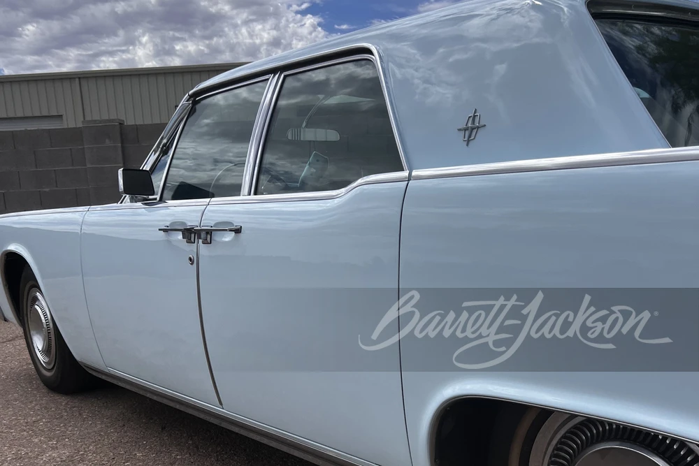 1963 Lincoln Continental 4th Gen - Image 17 of 19