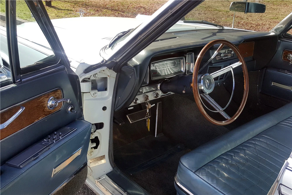 1963 Lincoln Continental 4th Gen - Image 4 of 5