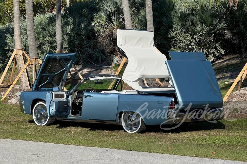 1963 Lincoln Continental 4th Gen - Image 13 of 15