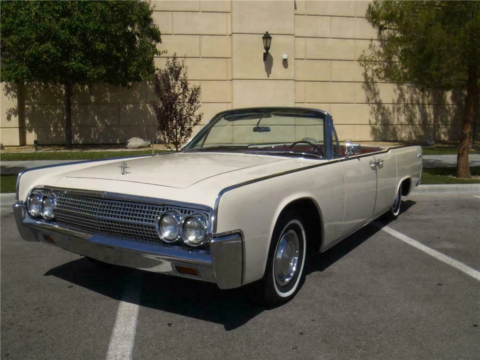 1963 Lincoln Continental 4th Gen - Image 2 of 5