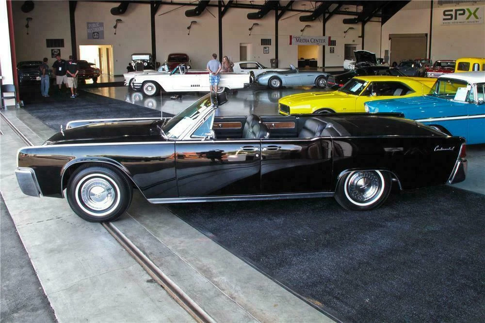 1963 Lincoln Continental 4th Gen - Image 5 of 5