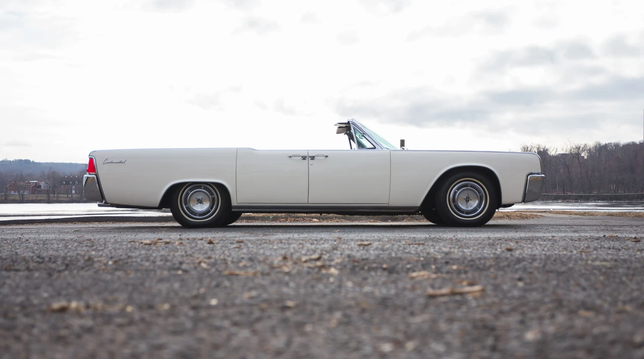 1963 Lincoln Continental 4th Gen - Image 7 of 14