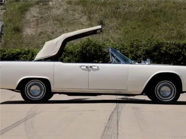 1963 Lincoln Continental 4th Gen - Image 14 of 21