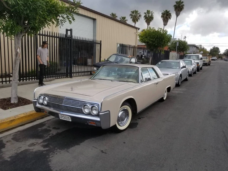 1963 Lincoln Continental 4th Gen - Image 2 of 24