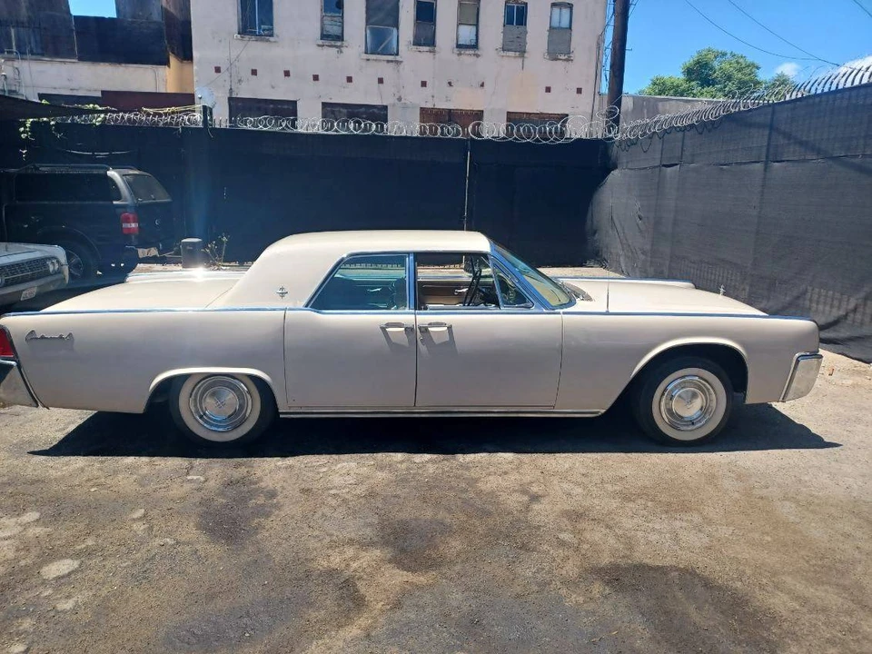 1963 Lincoln Continental 4th Gen - Image 5 of 24