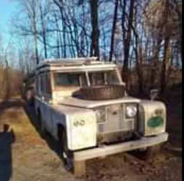 1963 Land Rover LR2 Sport Utility 4D