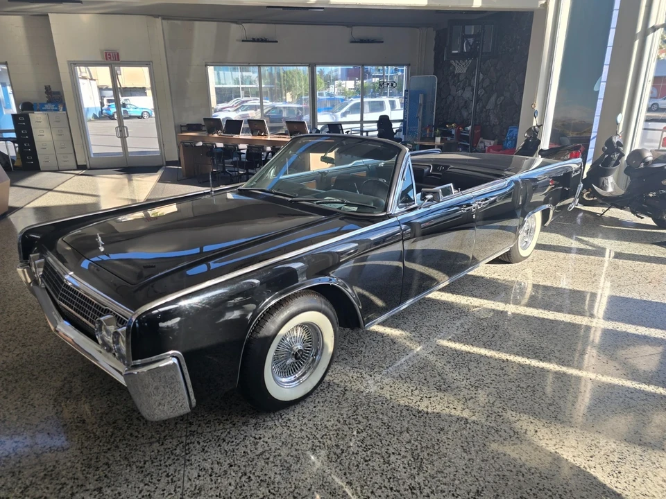 1963 Lincoln Continental 4th Gen - Image 2 of 6