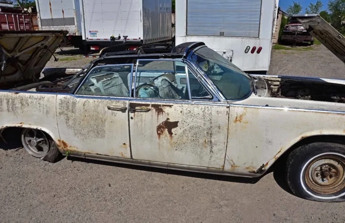 1963 Lincoln Continental 4th Gen - Image 4 of 16