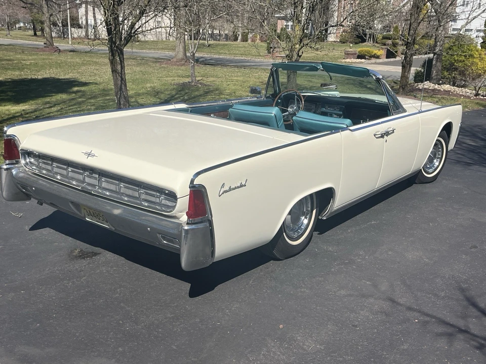 1963 Lincoln Continental 4th Gen - Image 2 of 10