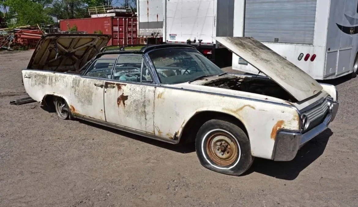 1963 Lincoln Continental 4th Gen - Image 2 of 16