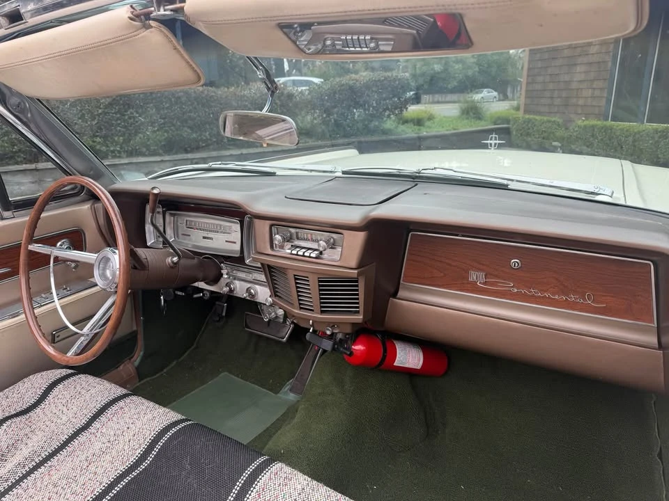 1963 Lincoln Continental 4th Gen - Image 9 of 15