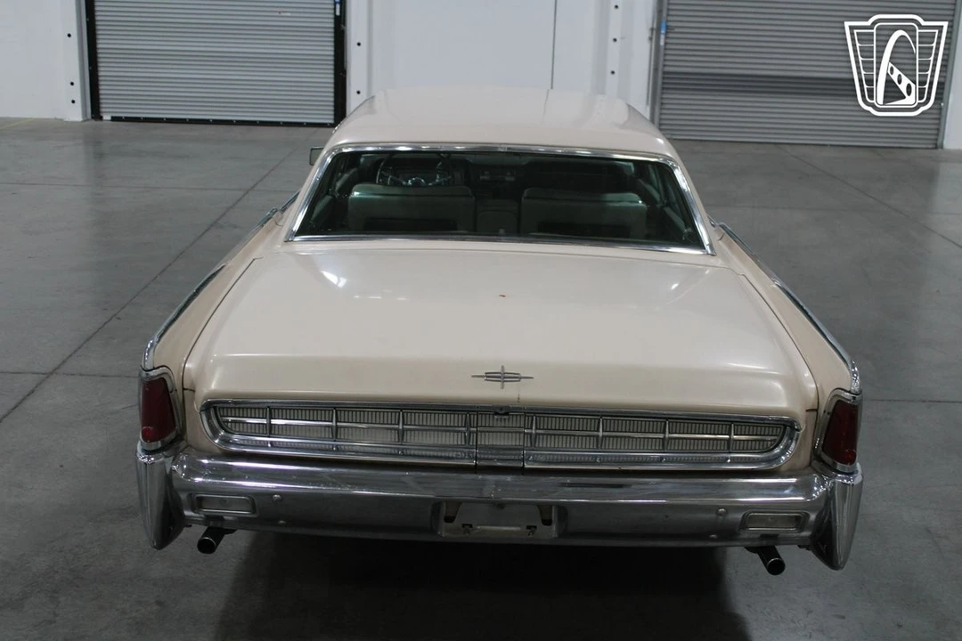 1963 Lincoln Continental 4th Gen - Image 12 of 12
