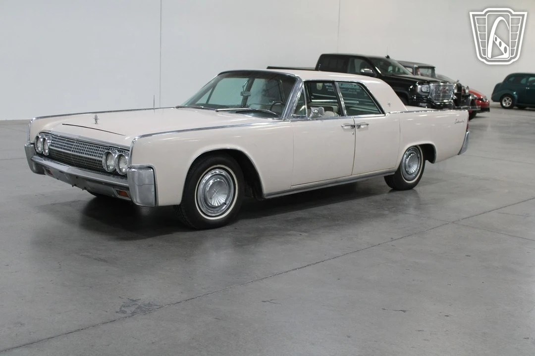 1963 Lincoln Continental 4th Gen - Image 6 of 12