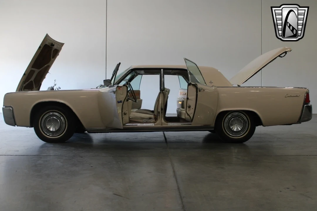 1963 Lincoln Continental 4th Gen - Image 14 of 21