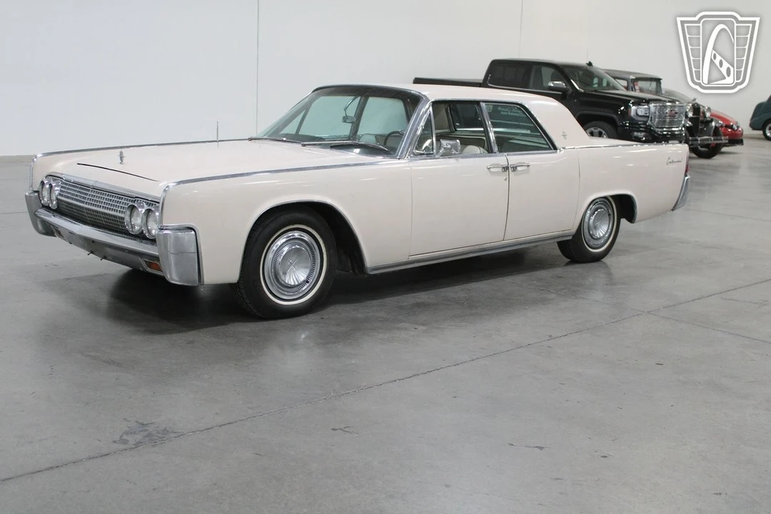 1963 Lincoln Continental 4th Gen - Image 5 of 12