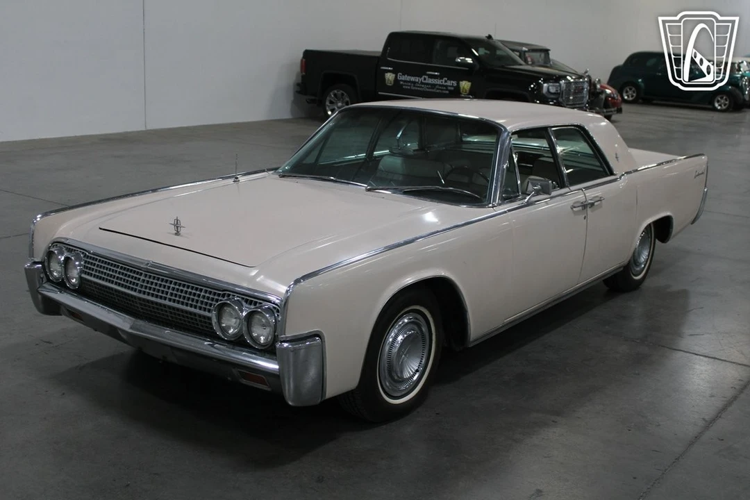 1963 Lincoln Continental 4th Gen - Image 9 of 12