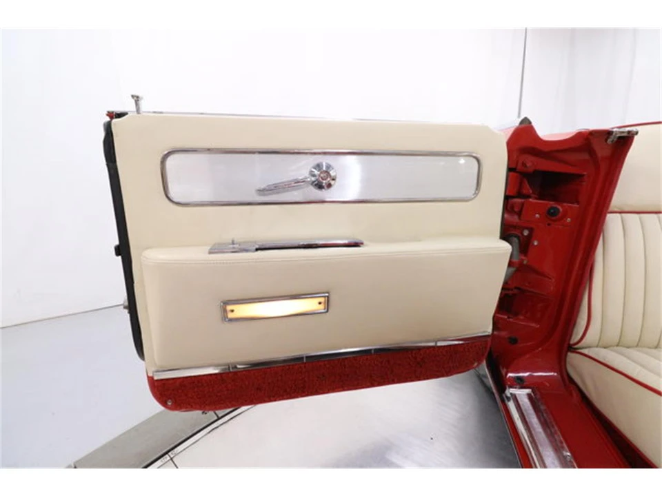 1963 Lincoln Continental 4th Gen - Image 28 of 31