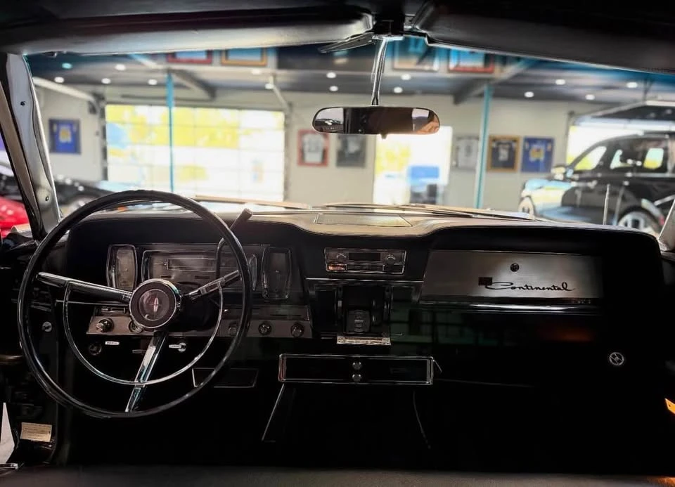 1963 Lincoln Continental 4th Gen - Image 14 of 18