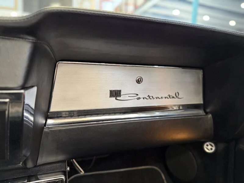 1963 Lincoln Continental 4th Gen - Image 17 of 18