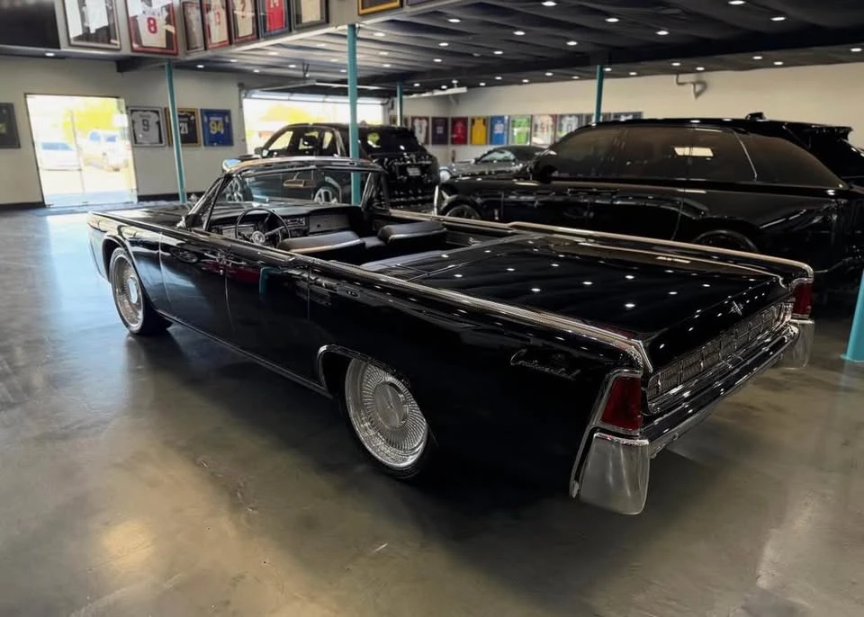 1963 Lincoln Continental 4th Gen - Image 10 of 18