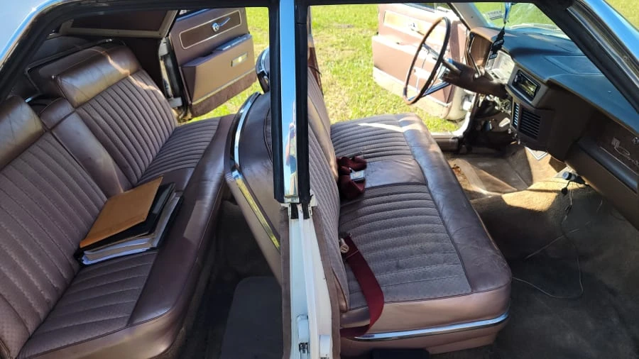 1963 Lincoln Continental 4th Gen - Image 5 of 12