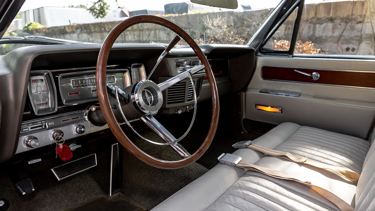 1963 Lincoln Continental 4th Gen - Image 4 of 31