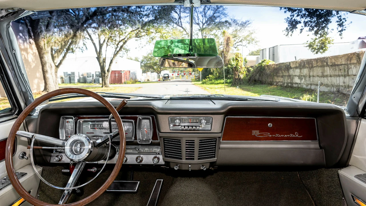 1963 Lincoln Continental 4th Gen - Image 6 of 31