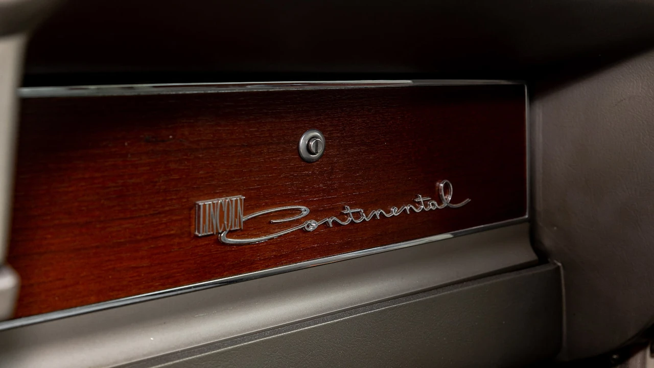 1963 Lincoln Continental 4th Gen - Image 21 of 31