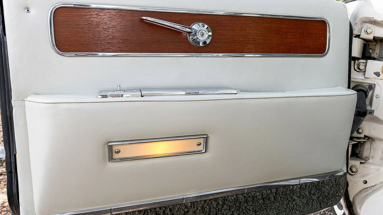 1963 Lincoln Continental 4th Gen - Image 27 of 31