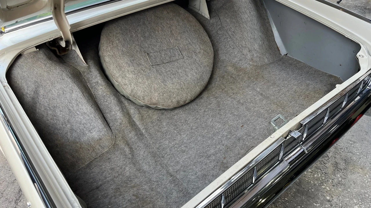 1963 Lincoln Continental 4th Gen - Image 29 of 31