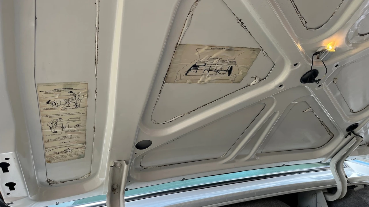 1963 Lincoln Continental 4th Gen - Image 30 of 31