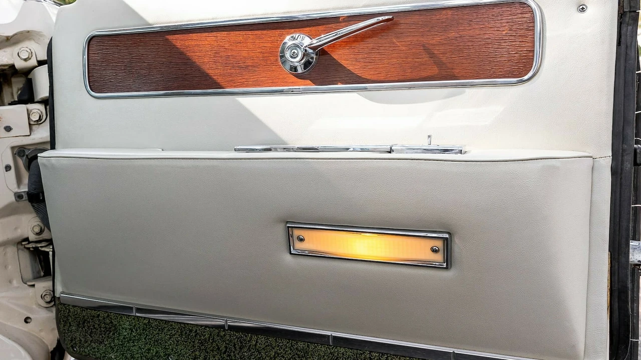 1963 Lincoln Continental 4th Gen - Image 24 of 31