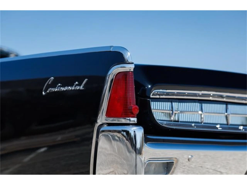 1963 Lincoln Continental 4th Gen - Image 26 of 31