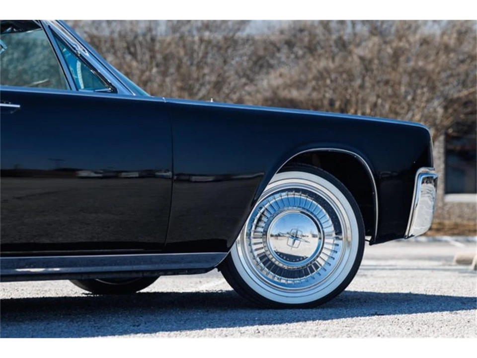 1963 Lincoln Continental 4th Gen - Image 28 of 31