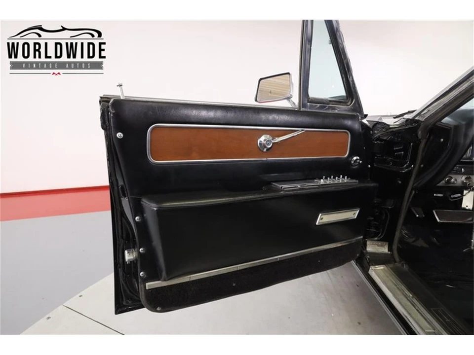 1963 Lincoln Continental 4th Gen - Image 27 of 31